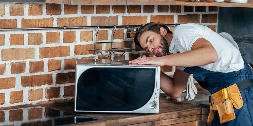 16 علت گرم نکردن مایکروفر و نحوه رفع آنها