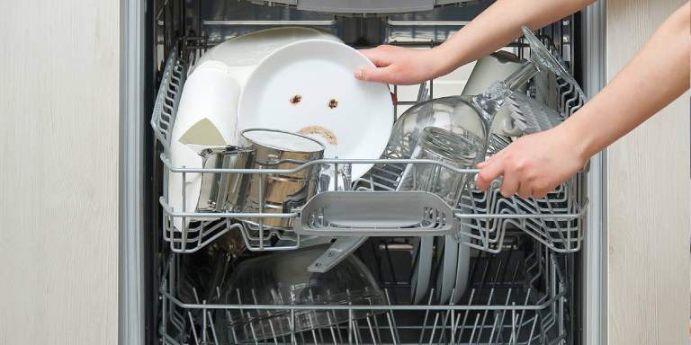 13 علت تمیز نشستن ماشین ظرفشویی تمام برندها و نحوه رفع آن
